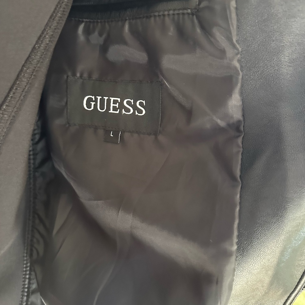 Large Black Men’s Guess Jacket